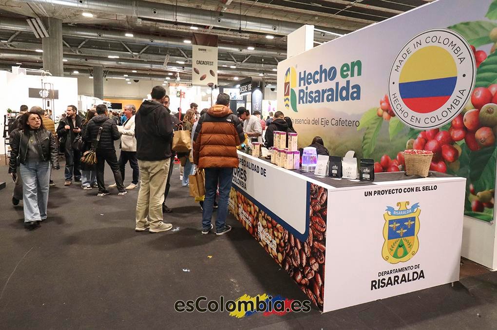 stand de cafe colombiano en Coffee Fest Madrid 2026 con productores de Risaralda mostrando cafe de especialidad en España